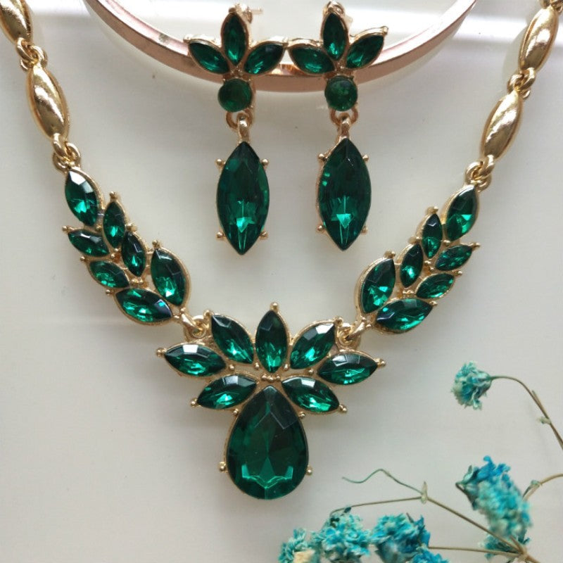 Women's Earrings and Necklace Set - Green