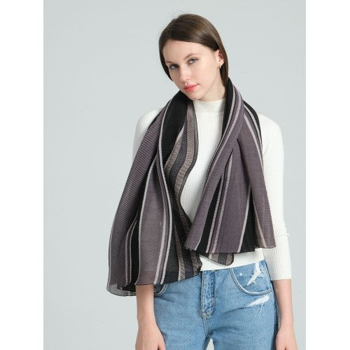 Comfortable Scarf for feeling and visual both