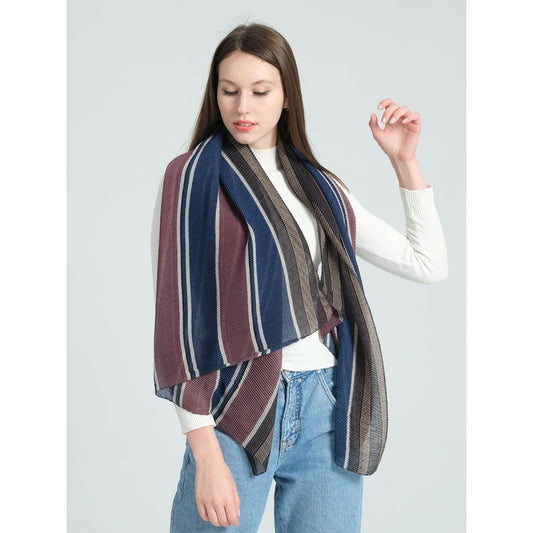 Warm Shawl With Nice Colour Relations