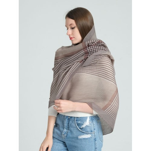 Beautiful Lightweight Houndstooth Pleated Shawl